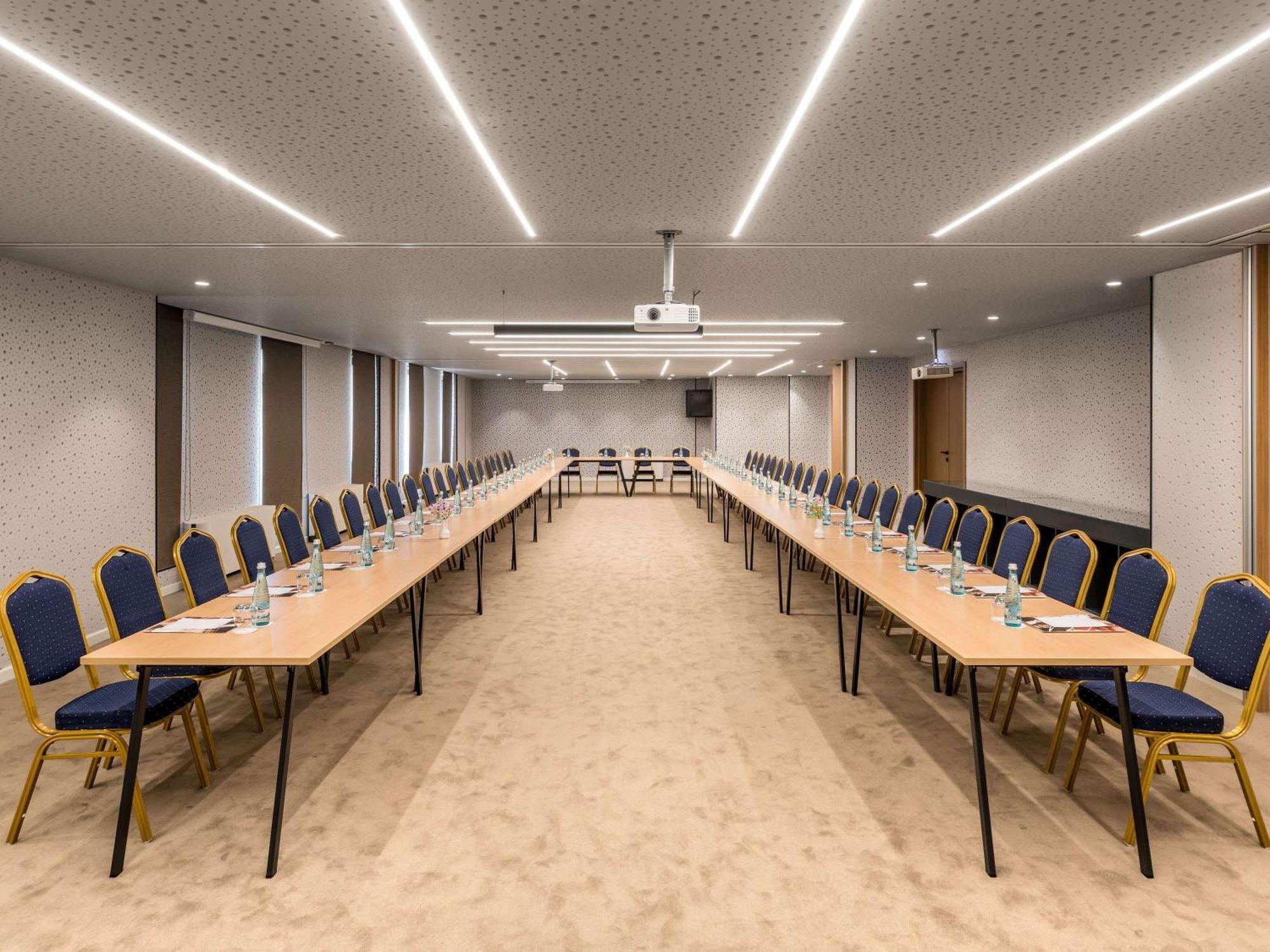 Mercure Tirana Exteriér fotografie