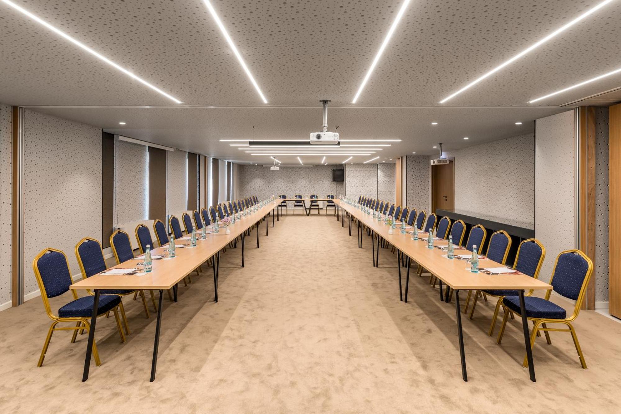 Mercure Tirana Exteriér fotografie